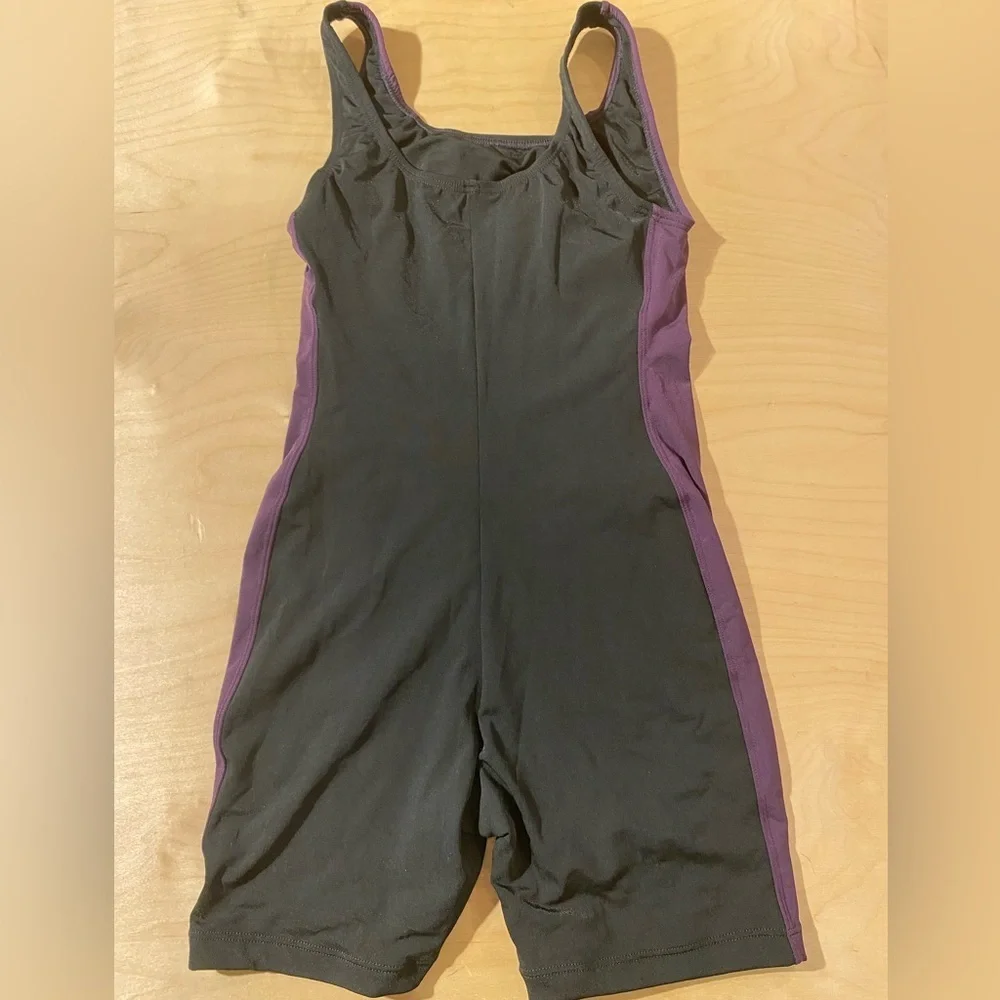 Water Pro Women's Black and Purple One Piece Swimsuit 12 (OM)